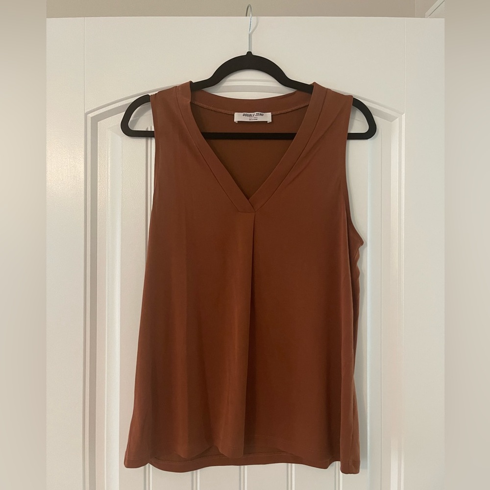 Double Zero tank// size small